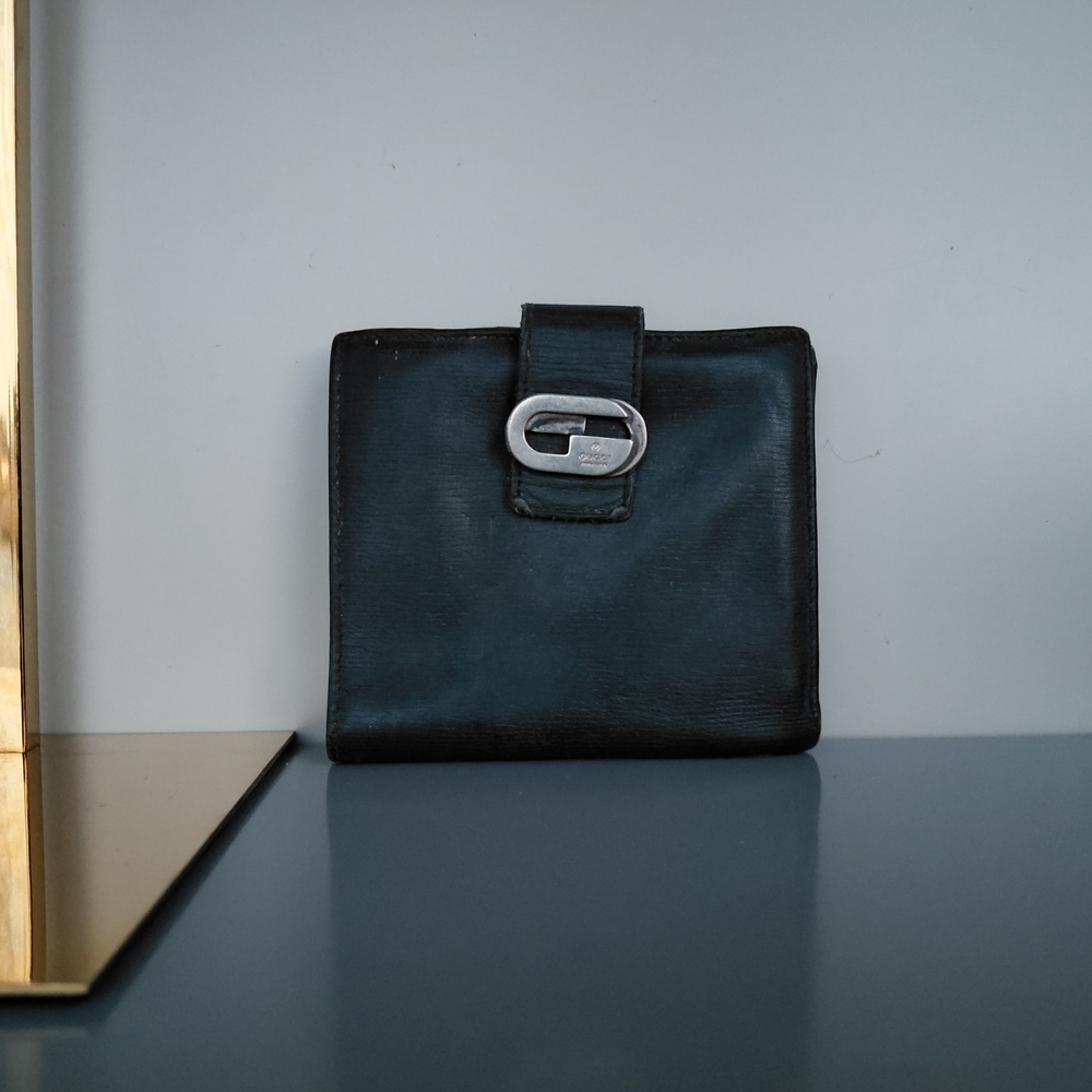 Gucci Black Leather Wallet with Silver Accent